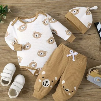 Conjunto de três peças para bebé - Ursinho
